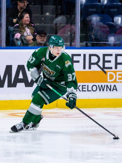 Draft lupaukset nuorten MM jäillä