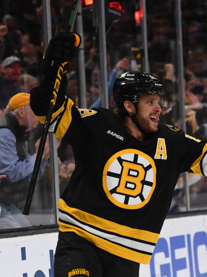 Pastrňák pomohl Bruins k otočce proti Islanders