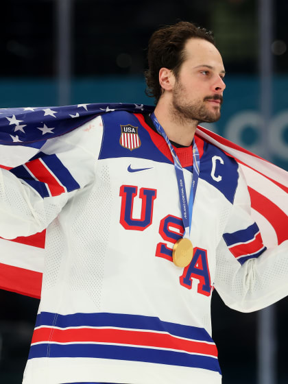 El mexicoamericano Auston Matthews hace historia en los Juegos Olímpicos de invierno de Milano-Cortina 2026