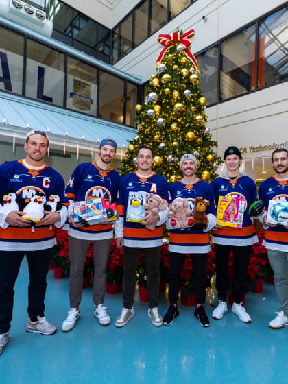 PHOTOS: 2025 Holiday Hospital Visits