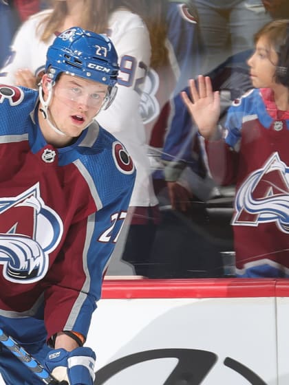 Oskar Olausson trejdad till San Jose Sharks