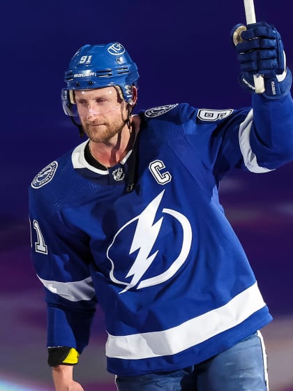 Steven Stamkos leads Tampa Bay into Game 5 at Florida