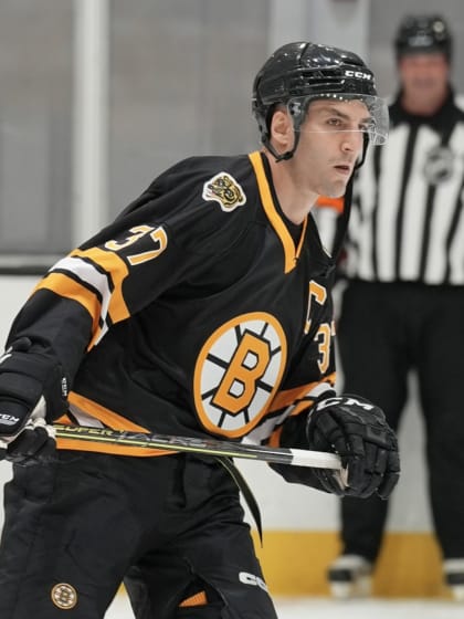 Patrice Bergeron makes debut in Boston Bruins alumni game