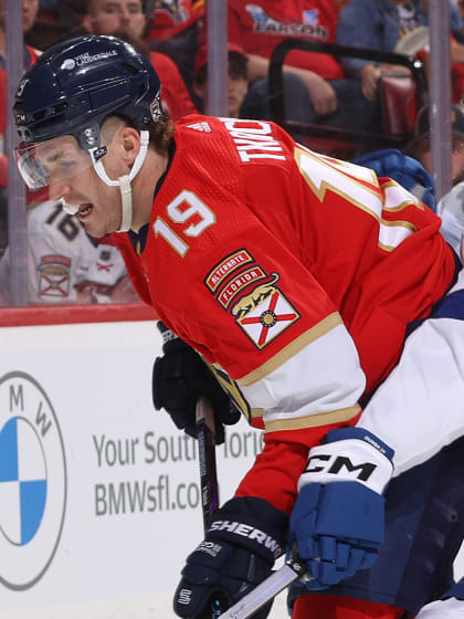Panthers win physical battle in Game 1 against Lightning