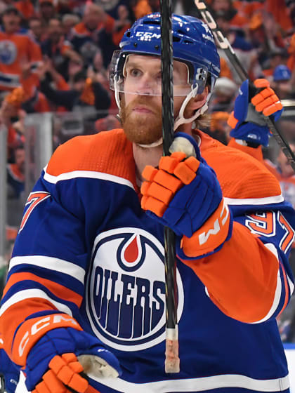 Connor McDavid scores amazing goal to help Oilers reach Final