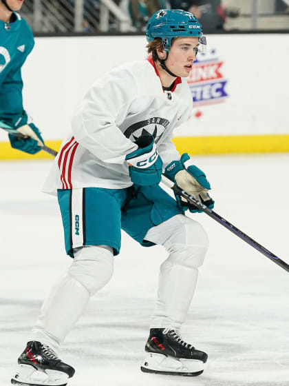 Macklin Celebrini enjoys first Sharks practice at training camp