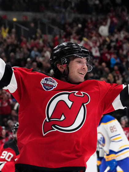 Devils Seamus Casey 1st NHL goal at Global Series
