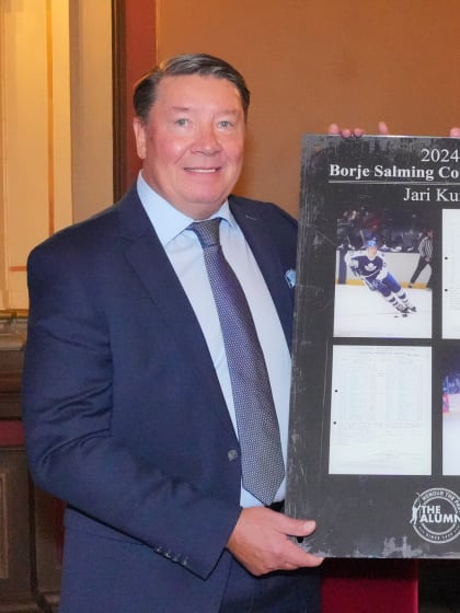 Jari Kurri celebrated as Borje Salming Courage Award winner during Global Series Finland