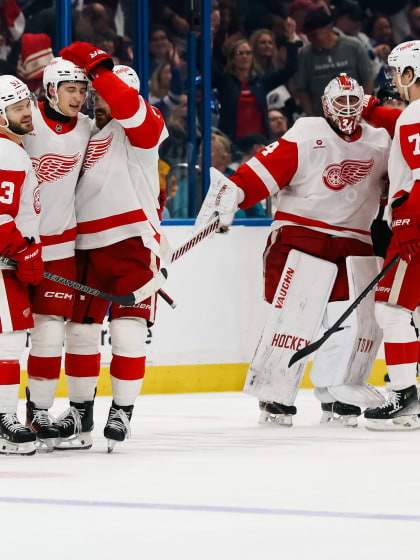Postava podepsal dvouletou smlouvu s Red Wings