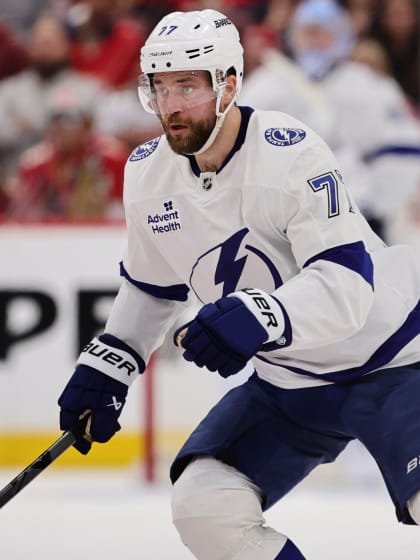 Victor Hedman played postseason for Tampa Bay Lightning with broken foot