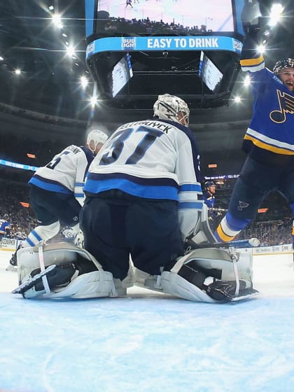 Winnipeg Jets remain confident in Connor Hellebuyck after Game 6 loss