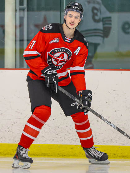 Lynden Lakovic uses size and mobility to stand out ahead of 2025 NHL Draft