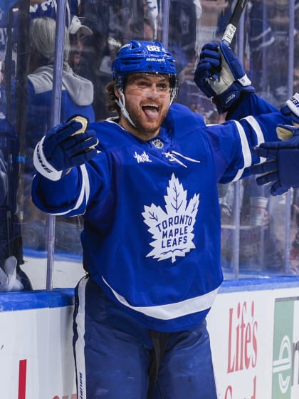 William Nylander scoring in Styles for Toronto in NHL playoffs
