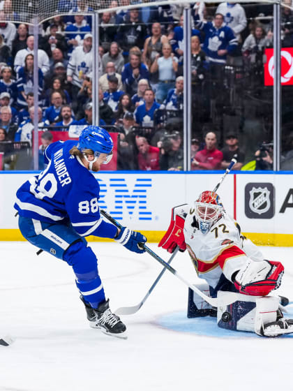 Bobrovsky shines again to lead Panthers to Game 5 victory