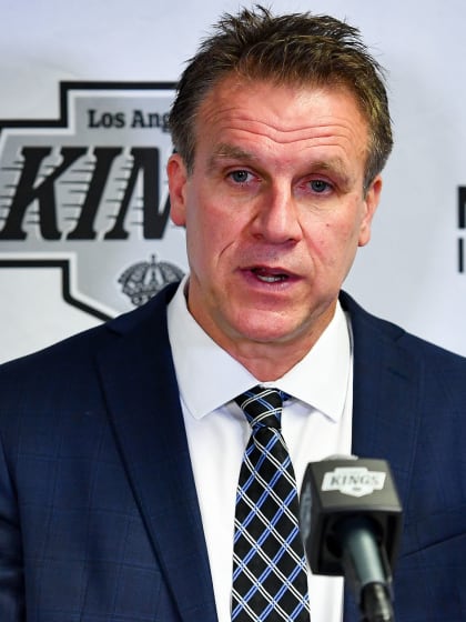 Los Angeles Kings retain coach Jim Hiller