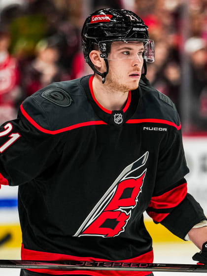 Alexander Nikishin making NHL debut for Carolina Hurricanes in Game 5