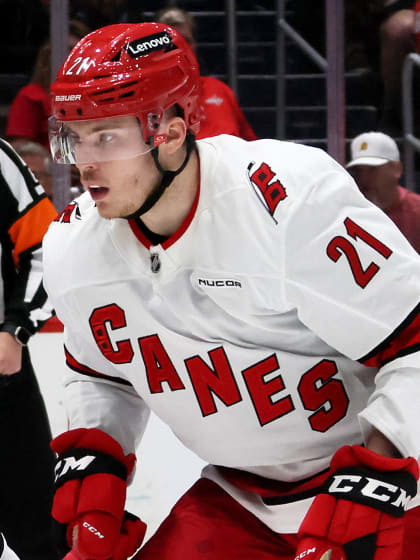 Alexander Nikishin making NHL debut for Carolina Hurricanes in Game 5