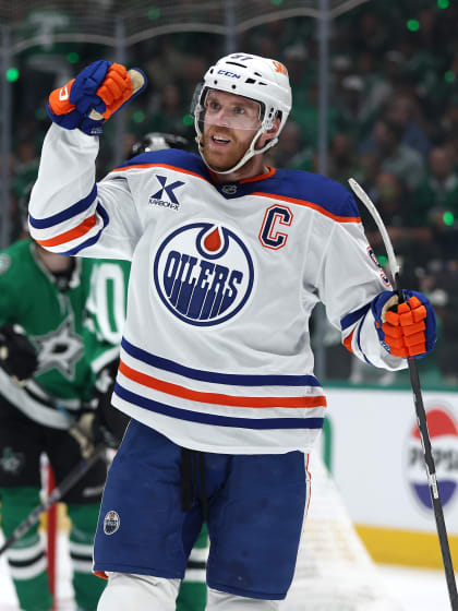 Oilers at Stars (Game 1)