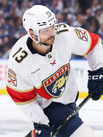 Panthers Sam Reinhart exits Game 2 with lower-body injury