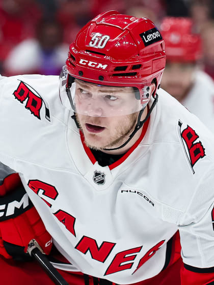 Carolina Hurricanes sign Eric Robinson to four-year contract