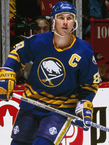 Alexander Mogilny finally receives 'overdue' call for Hockey Hall of Fame