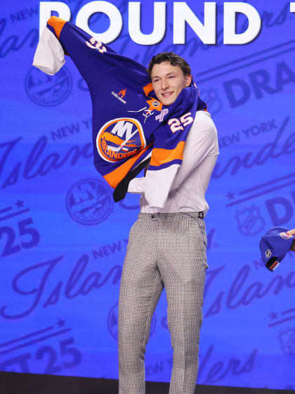 Islanders si vybrali ako jednotku draftu Schaefera 