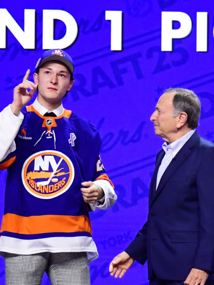 Matthew Schaefer selected No. 1 by New York Islanders at 2025 NHL Draft