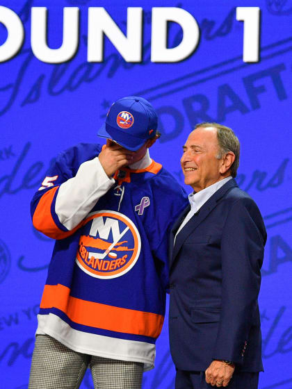 Top pick Matthew Schaefer shines on emotional night