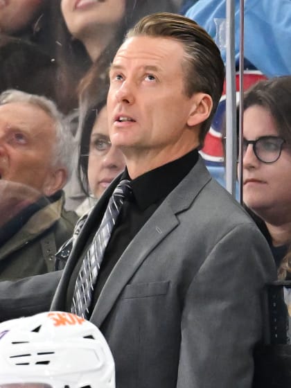 Glen Gulutzan hired as Dallas Stars head coach replaces Pete DeBoer
