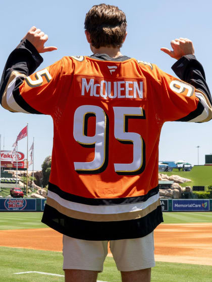 Roger McQueen picks same jersey number as Lightning McQueen