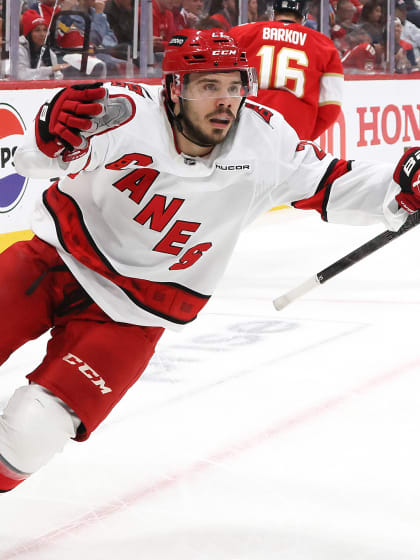 Logan Stankoven signs eight year contract with Carolina Hurricanes
