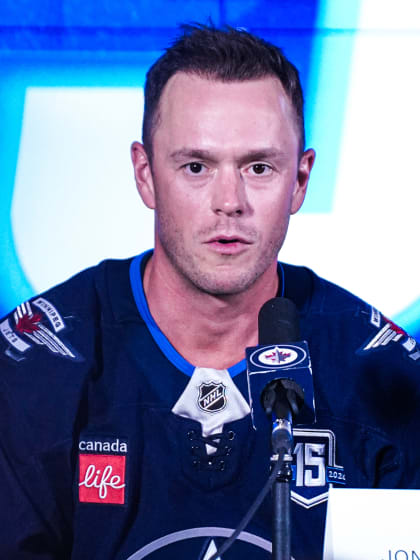 Jonathan Toews 'knew in my heart' Winnipeg Jets were team for NHL return