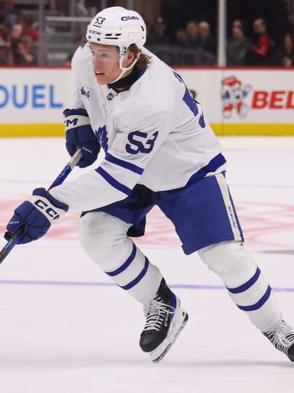 Easton Cowan eyeing spot on Toronto Maple Leafs roster