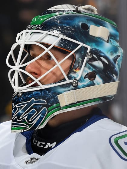 Vancouver Canucks trade Arturs Silovs to Pittsburgh Penguins