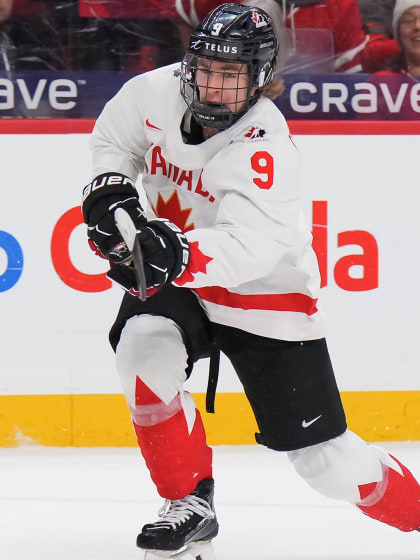 Stenberg a McKenna začali na MS20 skvele 