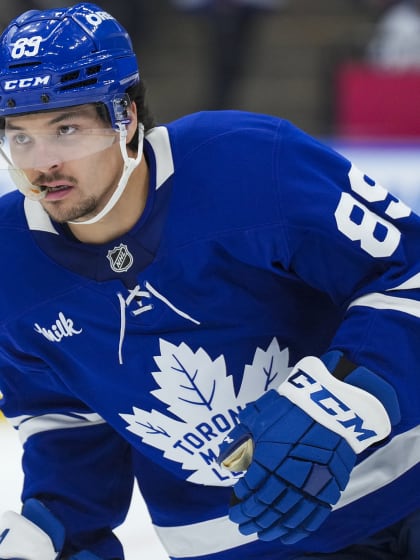 Nicholas Robertson avoids arbitration signs 1 year contract with Toronto Maple Leafs
