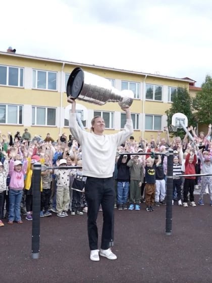 Niko Mikkola brings Stanley Cup back to Oulu Finland 