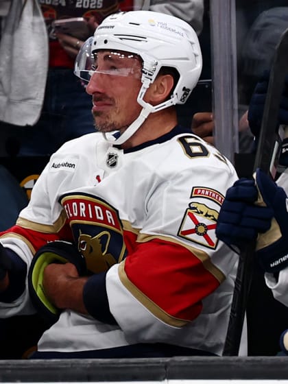 Boston Bruins fans welcome back Brad Marchand