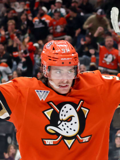 Carlsson fortsatte glödhet förlängde sin poängsvit