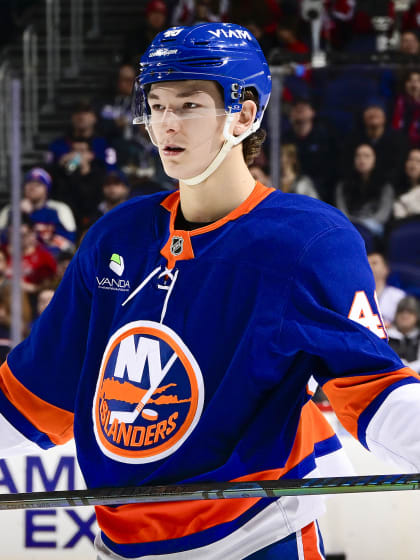 New York Islanders Matthew Schaefer signs on as Hockey Fights Cancer champion