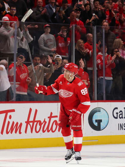 Red Wings Patrick Kane scores 500th NHL goal