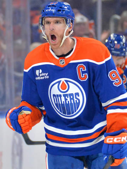 Connor McDavid extends point streak to 18 for Edmonton Oilers