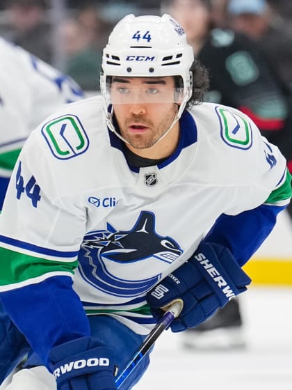 Kiefer Sherwood traded to San Jose by Vancouver