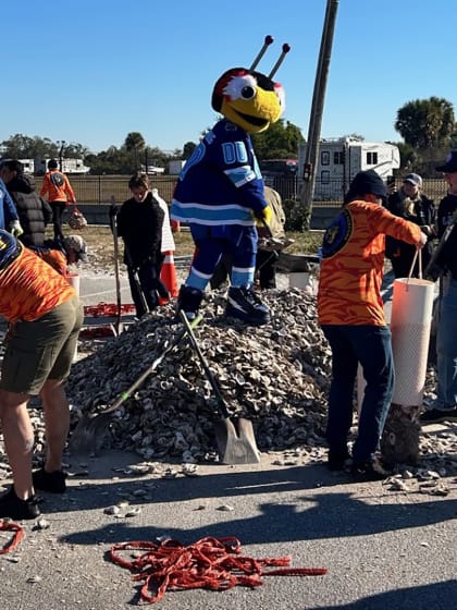 NHL, Lightning join FORCE BLUE to help preserve 'living shoreline' in Tampa Bay