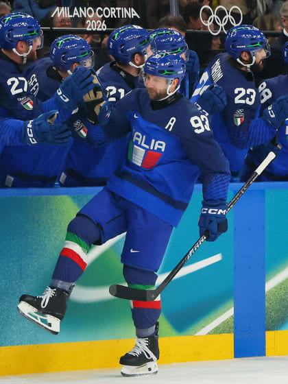 Team Italy makes statement in loss to Team Sweden