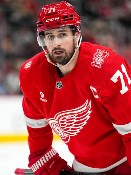Dylan Larkin out at least two weeks for Detroit Red Wings with injury