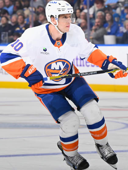Brayden Schenn adjusting off ice after trade to New York Islanders