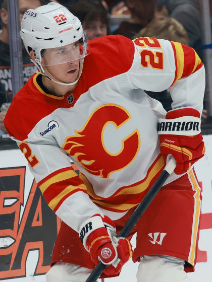 Flames Ryan Strome fined for cross-checking against Stars