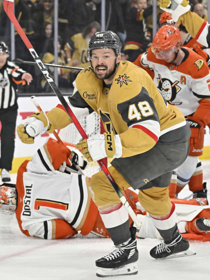 Tomas Hertl slump ends at perfect time for Vegas in NHL playoffs