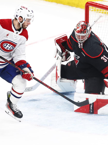 Hurricanes Frederik Andersen sturdy in goal while playing with heavy heart